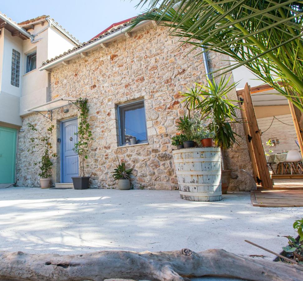 Luxurious In Villa
