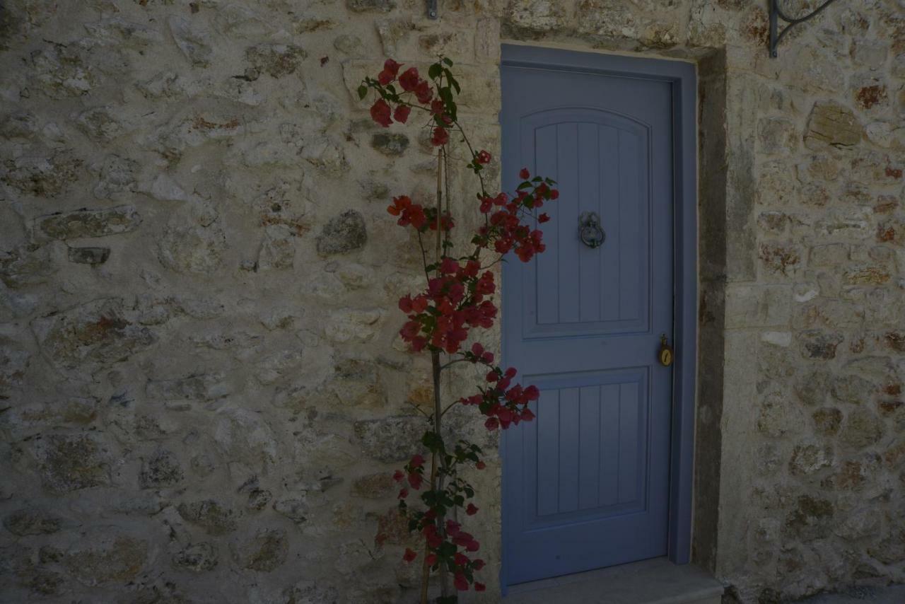 Villa Luxurious In Ypsos